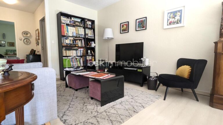 APPARTEMENT T4 TRES BON ETAT LORMONT – 4 pièces – 2 chambres – 79 m²