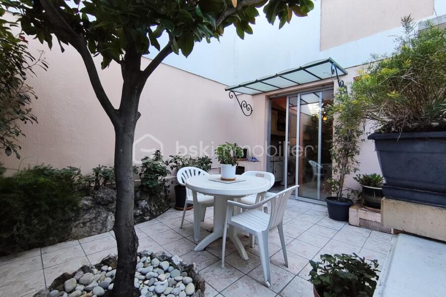Maison à vendre à Saint laurent du var