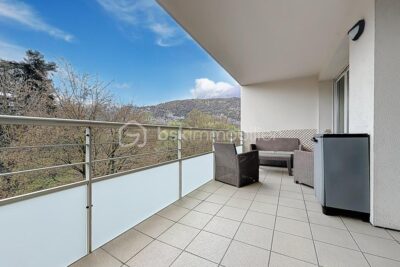 Appartement T3 de 67m2 avec terrasse – 3 pièces – 2 chambres – 66 m²