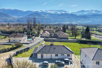 Maison Plain-Pied Lumbin – 5 pièces – 3 chambres – 108 m²