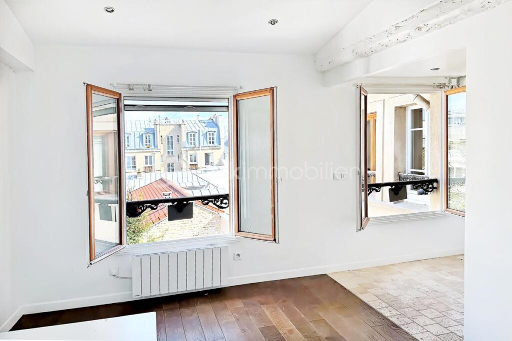 Appartement traversant au dernier étage avec ascenseur – 2 pièces – 1 chambre – 37 m²
