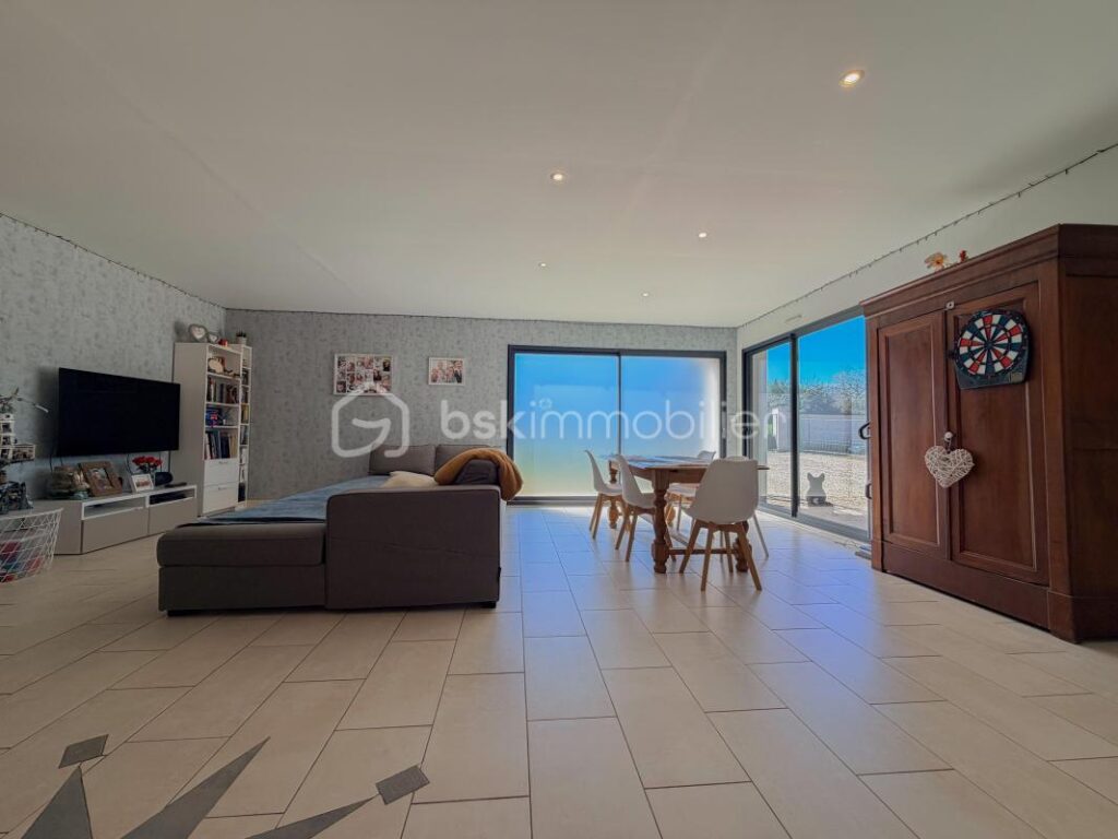 Maison familiale avec piscine au Tâtre – 6 pièces – 4 chambres – 154 m²