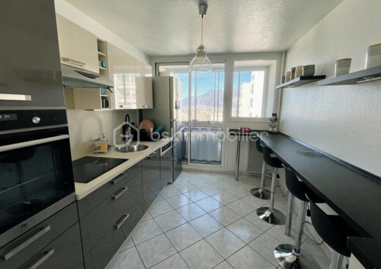 Magnifique T4 avec vue imprenable – 4 pièces – 3 chambres – 80 m²