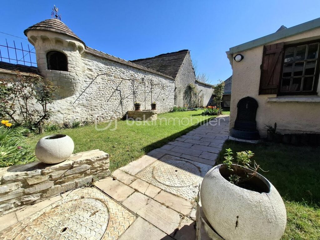 Le charme de l’ancien PRIX NEGOCIABLE – 4 pièces – 2 chambres – 91 m²