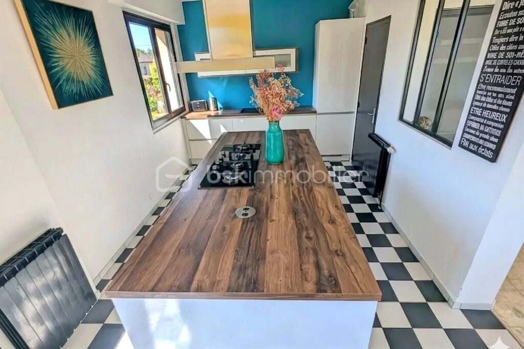 Maison de ville en plein centre de Retiers – 5 pièces – 3 chambres – 112 m²