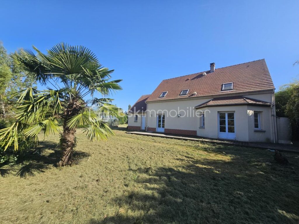 🏡 Belle maison familiale à Auneuil !! – 7 pièces – 4 chambres – 160 m²