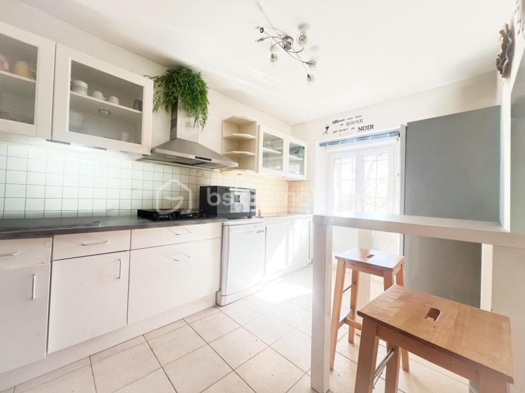 Maison 101 m2 5 pièces 3 chambres Méjannes les Alès – 5 pièces – 3 chambres – 101 m²