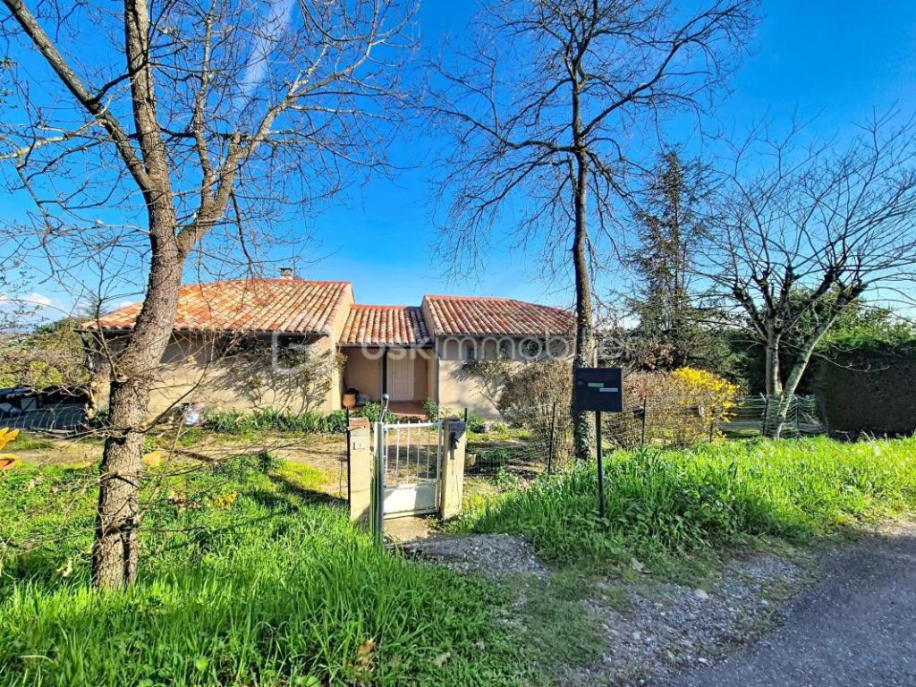 Maison vue Garonne – Auvillar – – 4 pièces – 2 chambres – 85 m²