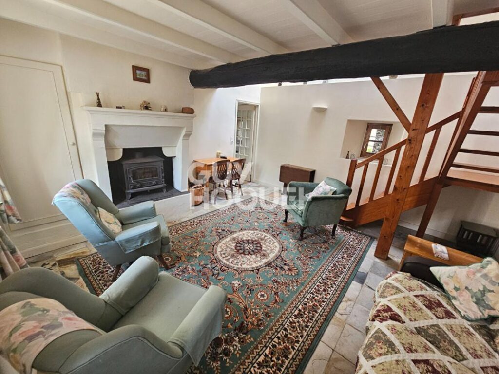 Centre Historique Vouvant – Maison de Bourg – 2 pièces – 1 chambre – 43 m²