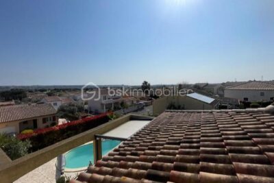 Grande maison moderne avec vue panoramique – 6 pièces – 4 chambres – 156 m²