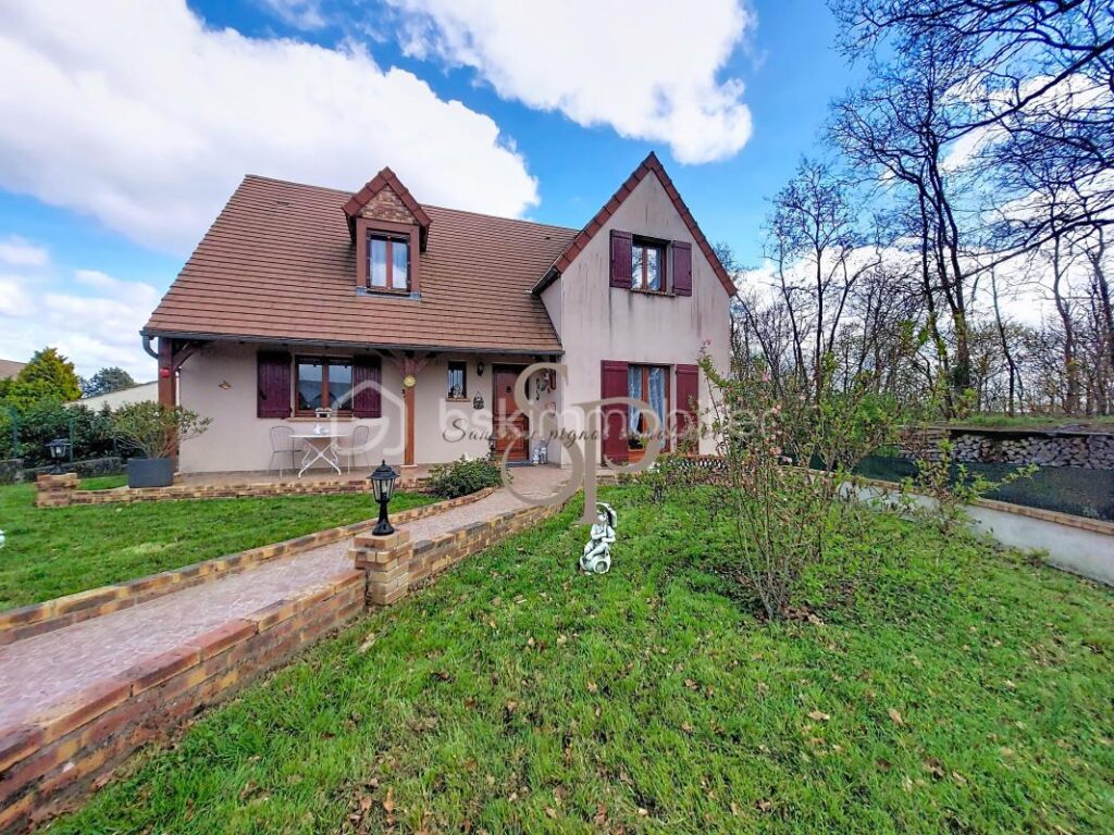 Maison 5 pièces 3 chambres – 5 pièces – 3 chambres – 106 m²