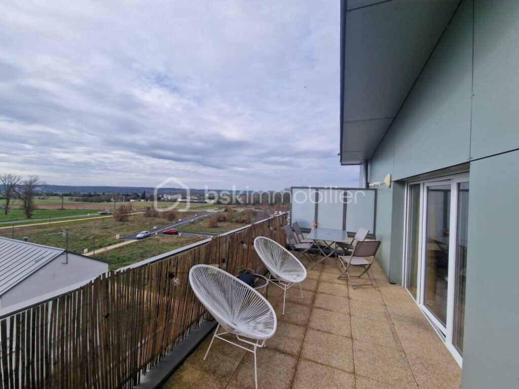Magnifique appartement 3 pièces avec balcon panoramique et double terrasse – Montlouis-sur-Loire – 3 pièces – 2 chambres – 60 m²