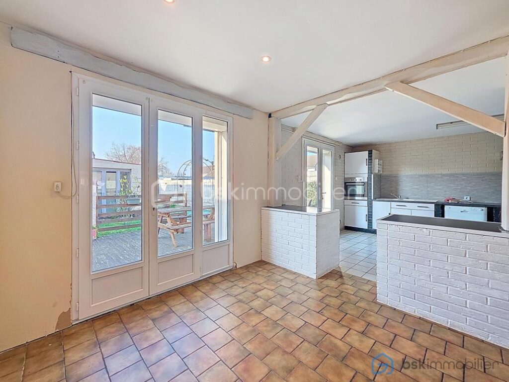 Maison 3 chambres 1 bureau jardin garage – 7 pièces – 3 chambres – 107 m²