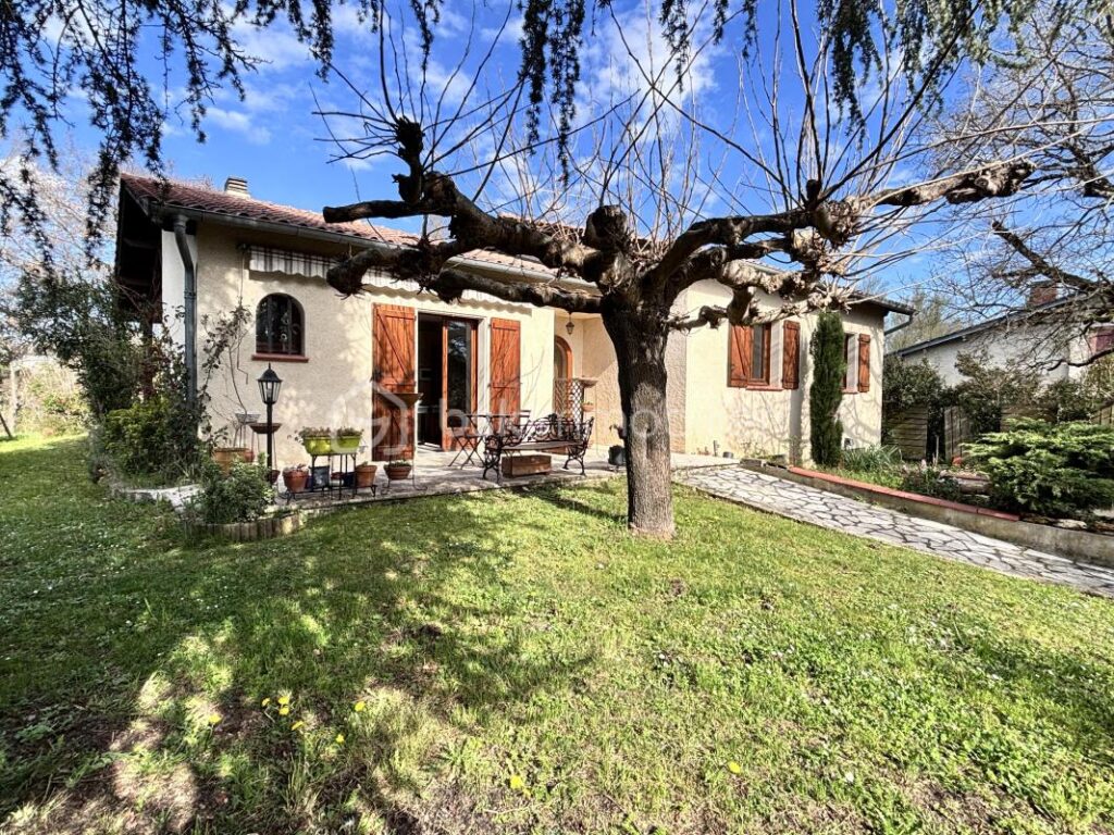 Maison avec sous sol – jardin – COUFFOULEUX – 4 pièces – 3 chambres – 120 m²