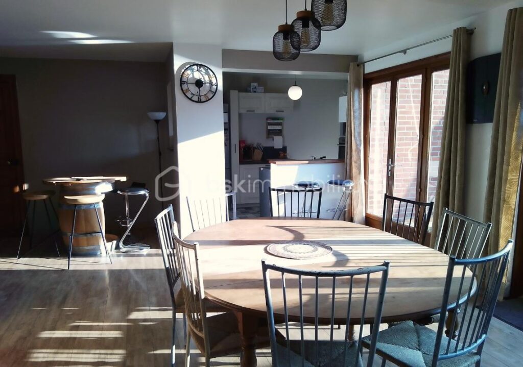 Maison familiale à Fretin – 7 pièces – 3 chambres – 142 m²