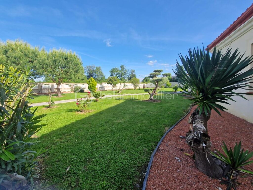 Villa d’exception avec vue imprenable sur les Pyrénées – 7 pièces – 5 chambres – 250 m²