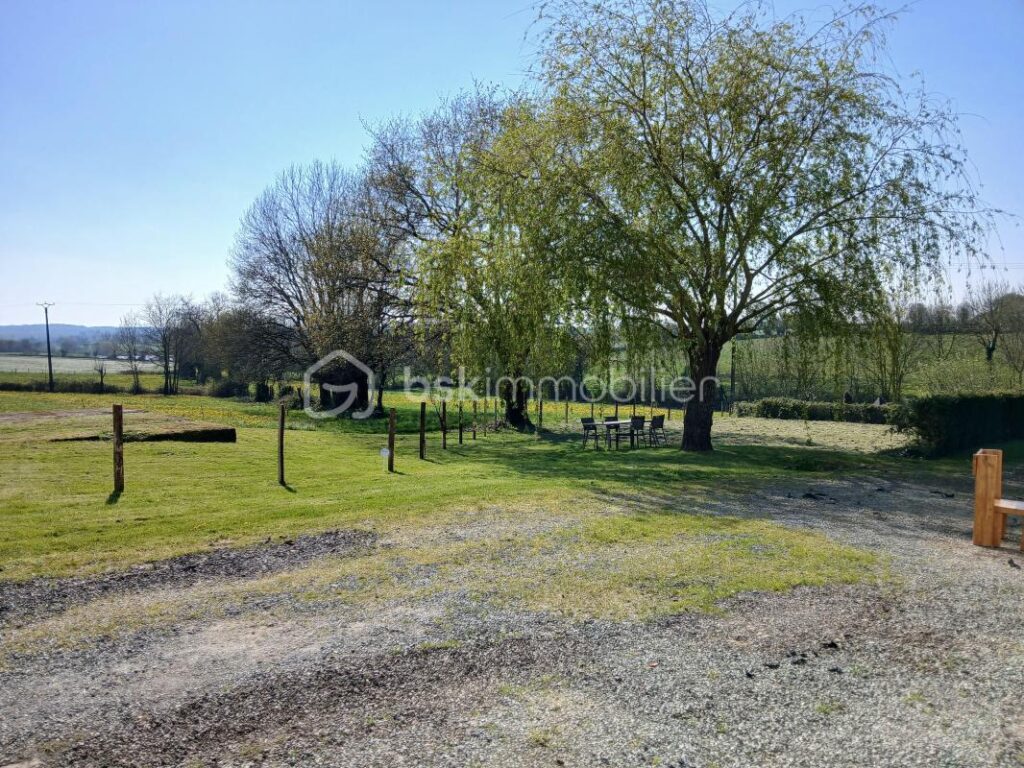 Maison 6 pièces 143m2 – 6 pièces – 3 chambres – 143 m²