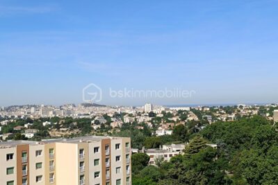 Marseille 12ème – T3 80m² – Vue exceptionnelle – Place de stationnement – Cave – 3 pièces – 2 chambres – 81 m²