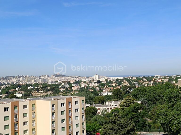 Marseille 12ème – T3 80m² – Vue exceptionnelle – Place de stationnement – Cave – 3 pièces – 2 chambres – 81 m²