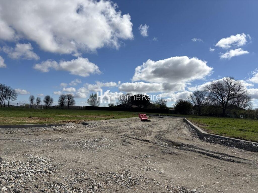 VUE PYRENEES !!! – NR pièces – NR chambres – 1000 m²