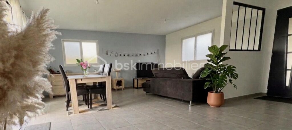 Proche Le Mans Nord : Pavillon de 2024 (RE 2020) et vue sur campagne – 4 pièces – 2 chambres – 86 m²