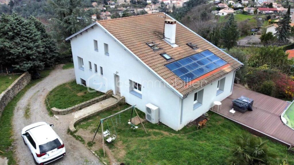 Maison Familiale 6 Chambres – 8 pièces – 6 chambres – 178 m²