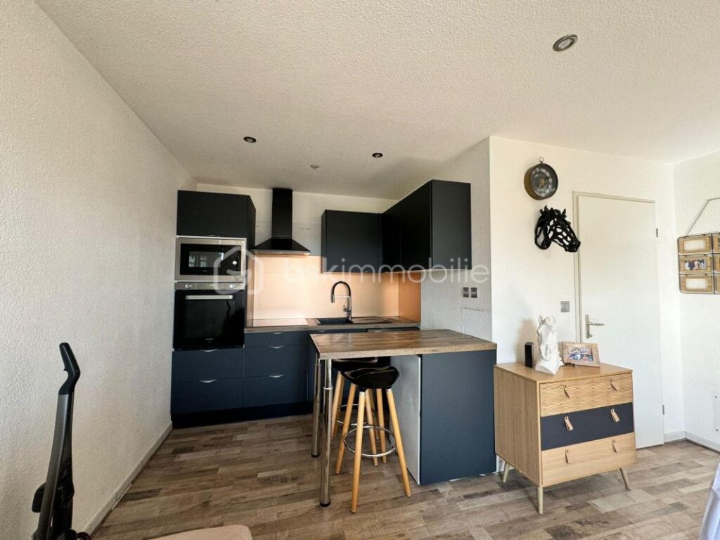 T2 2 étage meublé – 2 pièces – 1 chambre – 42 m²