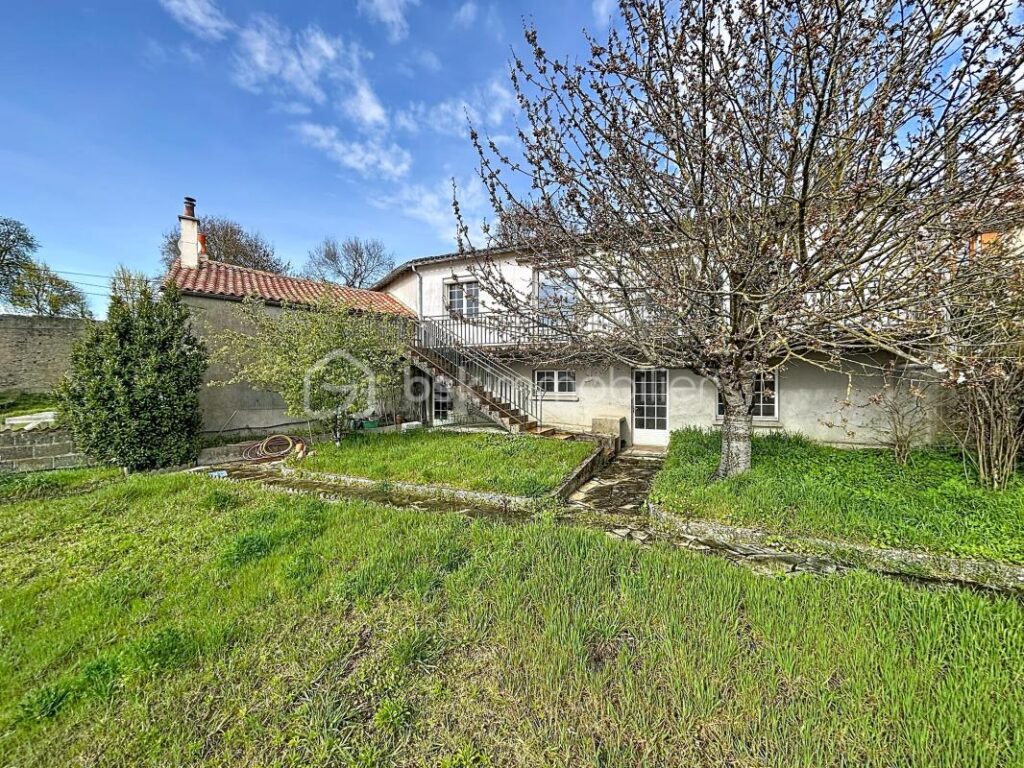 Maison à BRESSUIRE – 5 pièces – 3 chambres – 126 m²