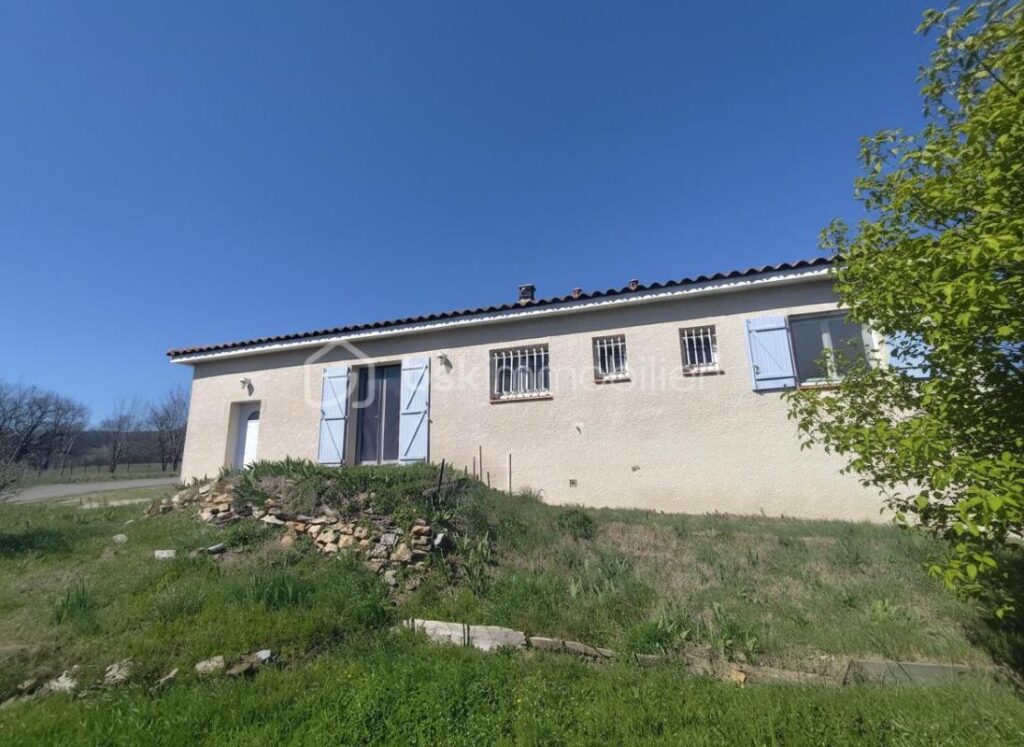 VILLA 83M² – TERRAIN 600m² – VUE IMPRENABLE – 4 pièces – 3 chambres – 83 m²