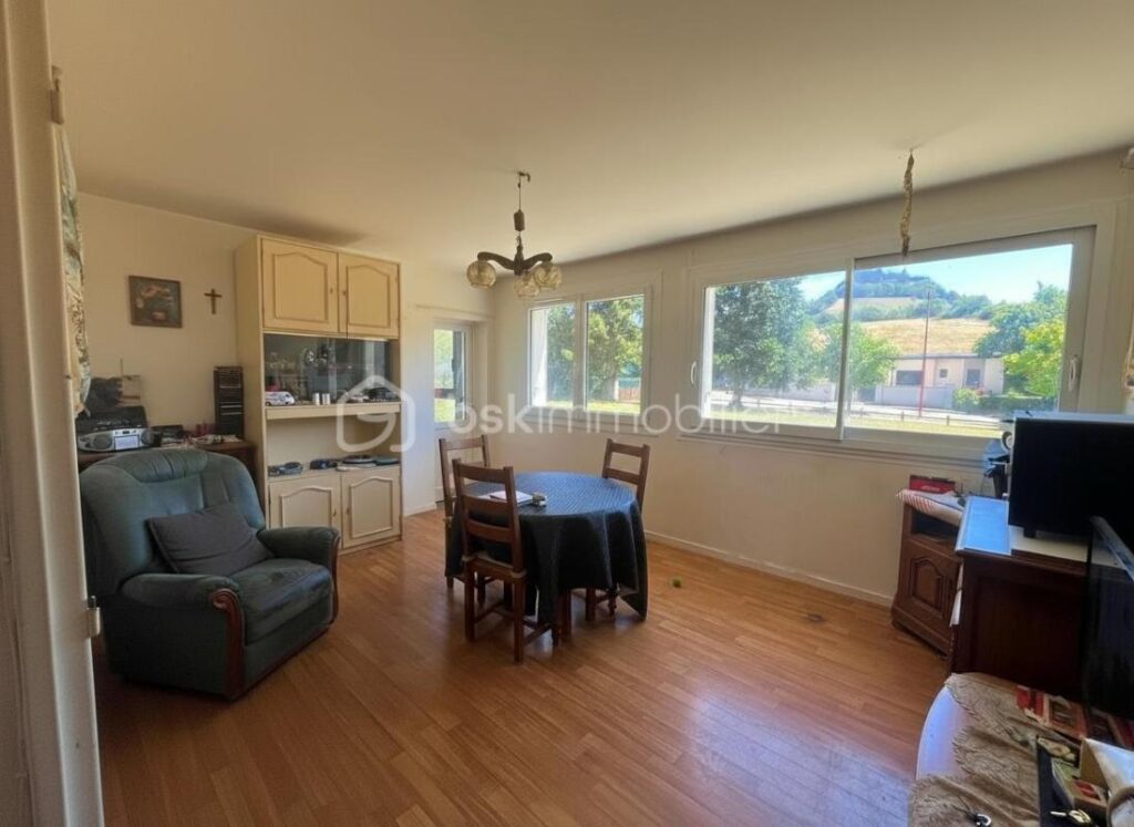 APPARTEMENT 3 PIÈCES – 58 m² + PARKING + CAVE – 3 pièces – 2 chambres – 59 m²