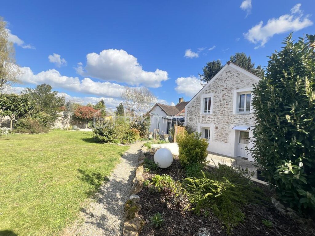 🏡 Maison de caractère rénovée – Lardy Bourg – 5 pièces – 3 chambres – 139 m²