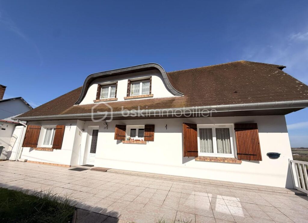 Maison avec garage – autonomie de plain pied et sous sol complet – 8 pièces – 6 chambres – 170 m²