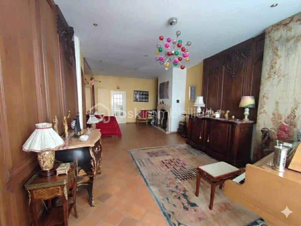 Maison de ville HYPER CENTRE PUR de 1948, 402m2, 15 pièces !!!! – 15 pièces – 9 chambres – 402 m²