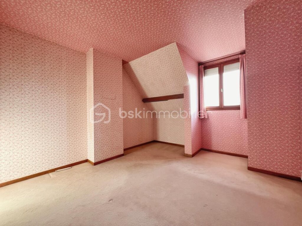 Marly-le-Roi – Spacieuse maison familiale avec vue dégagée sur Paris – 7 pièces – 4 chambres – 152 m²