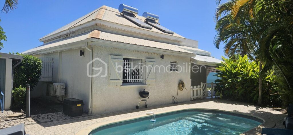 Villa 3 chambres piscine , plage à pied – 4 pièces – 3 chambres – 73 m²