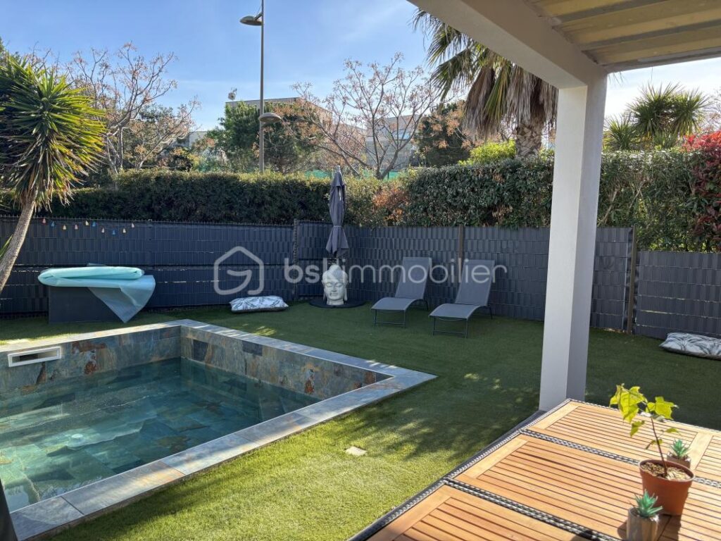 CAPISCOL – VILLA CONTEMPORAINE – 3 CHAMBRES – PISCINE – 4 pièces – 3 chambres – 130 m²