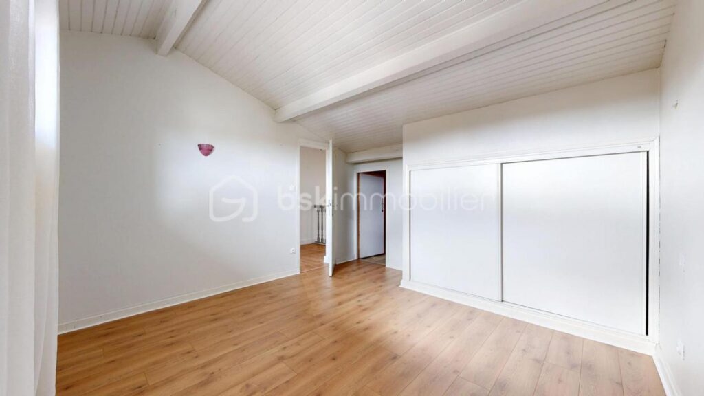 MAISON INDIVIDUELLE – PISCINE – TOURNEFEUILLE – CALME – 137m2 – DOUBLE VITRAGE – PROCHE AIRBUS- ROCADE ARC-EN-CIEL – 5 pièces – 3 chambres – 137 m²