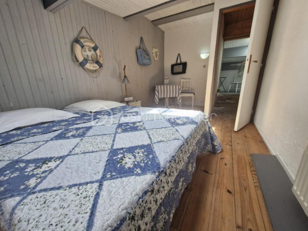 Charmante maison longère de 350m2 à Port-Sainte-Foy-et-Ponchapt – 15 pièces – 8 chambres – 350 m²