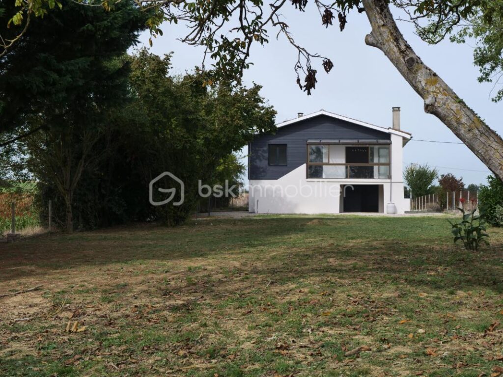 Maison lumineuse aux portes de Toulouse – 7 pièces – 2 chambres – 142 m²