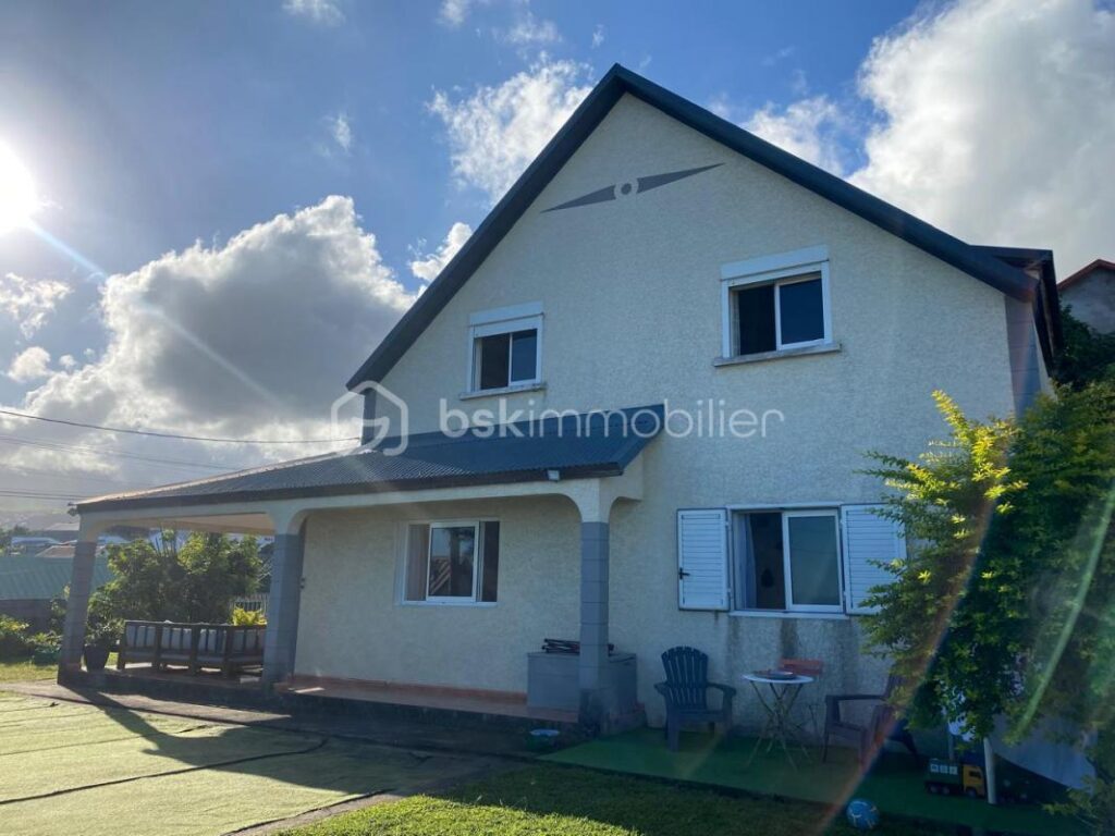 Maison de 165m² – 7 pièces – 6 chambres – 165 m²