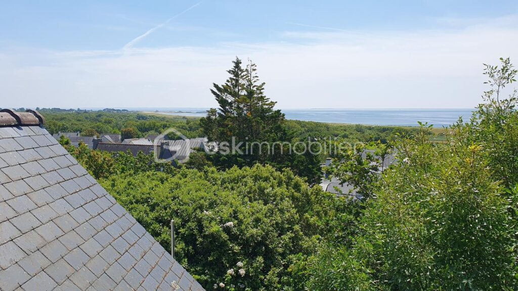 Maison 10 pièces de 210 m² – 10 pièces – 5 chambres – 210 m²