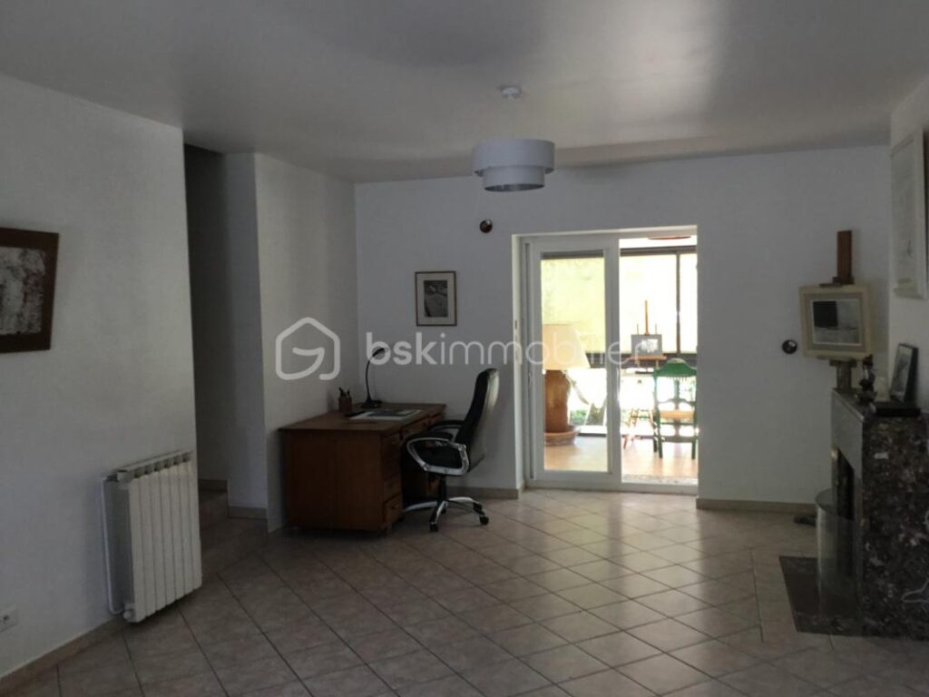 Une perle en centre village Saint Antonin Noble Val – 4 pièces – 3 chambres – 147 m²