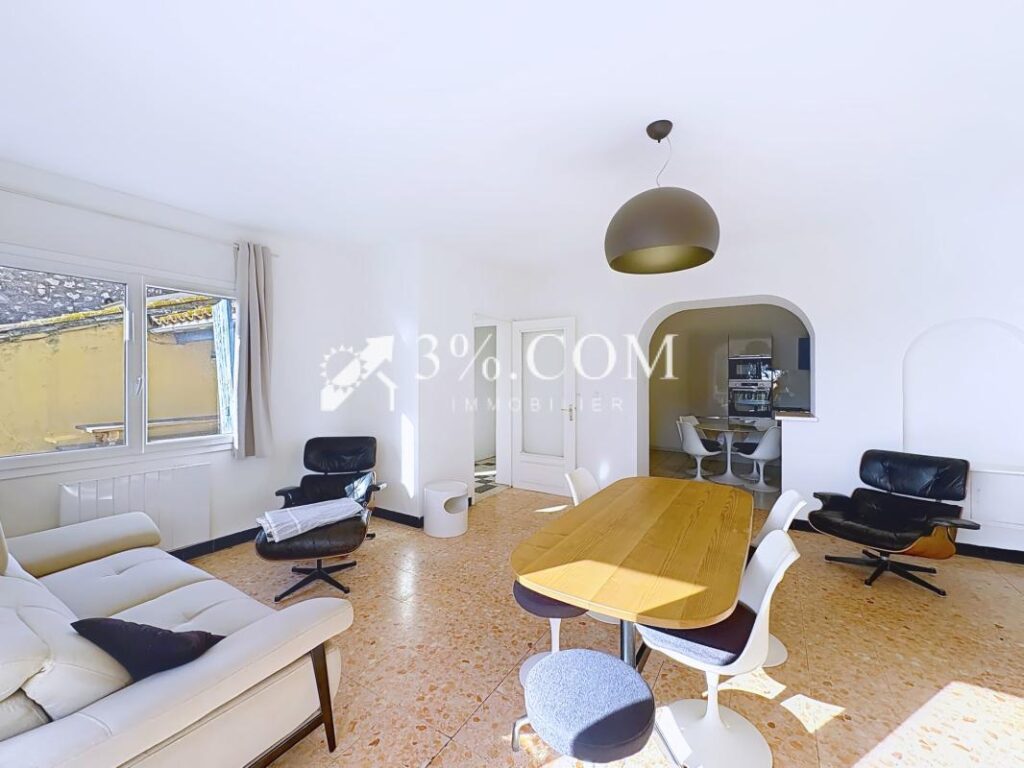 Charmante maison atypique de caractère avec terrasses, studi – 8 pièces – 4 chambres – 183 m²