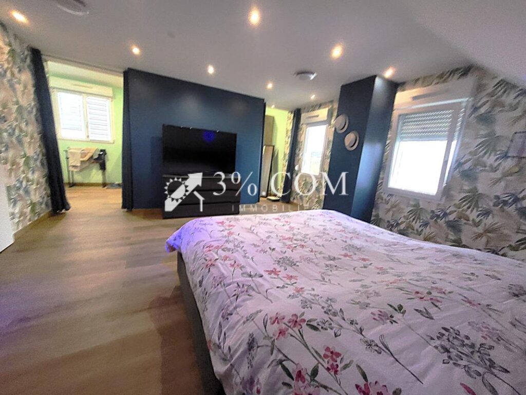 Très belle maison individuelle – 10 pièces – 230 m2 – A VOIR – 10 pièces – 4 chambres – 230 m²