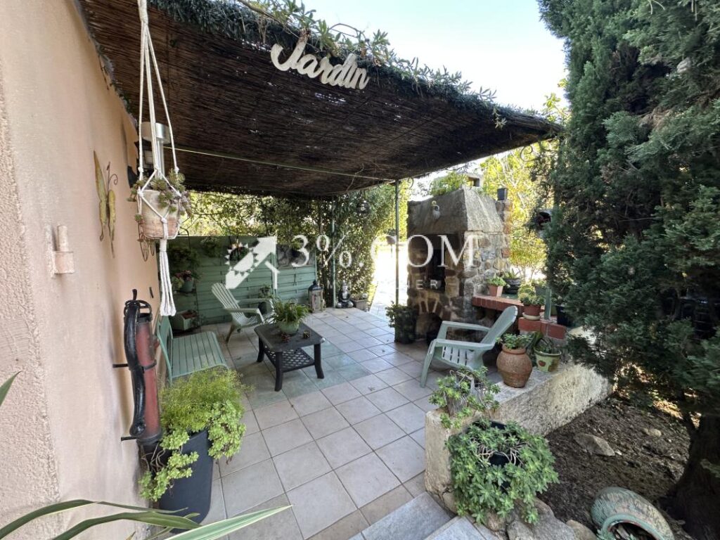 Maison de caractère 4 chambres, bureau et spacieux jardin ar – 8 pièces – 4 chambres – 183 m²