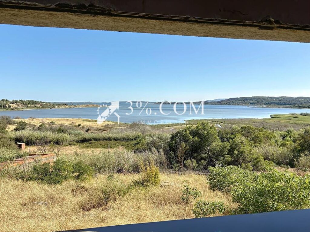 Grande propriété de 1.2 ha à rénover avec vue exceptionnelle – 12 pièces – 1 chambre – 195 m²