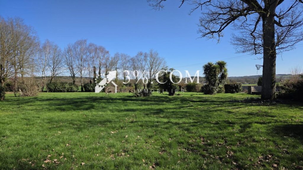 Maison en pierre avec potential gîte – 9 pièces – 5 chambres – 202 m²