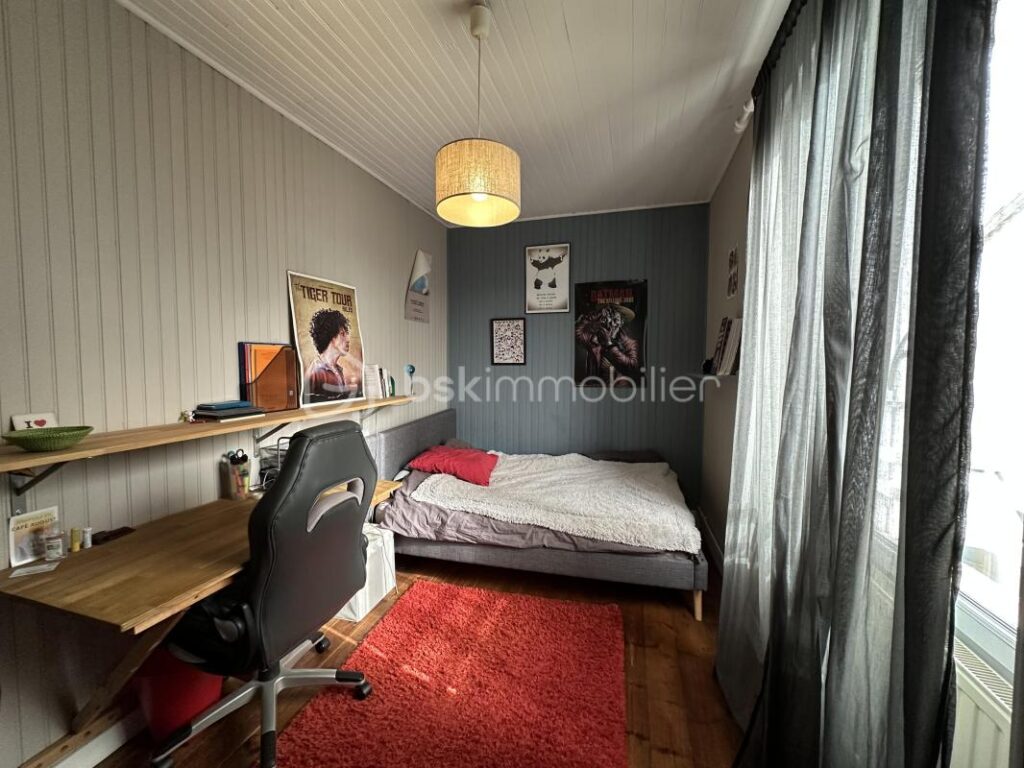 Maison en pierre avec dépendances et grand jardin – 5 pièces – 4 chambres – 132 m²