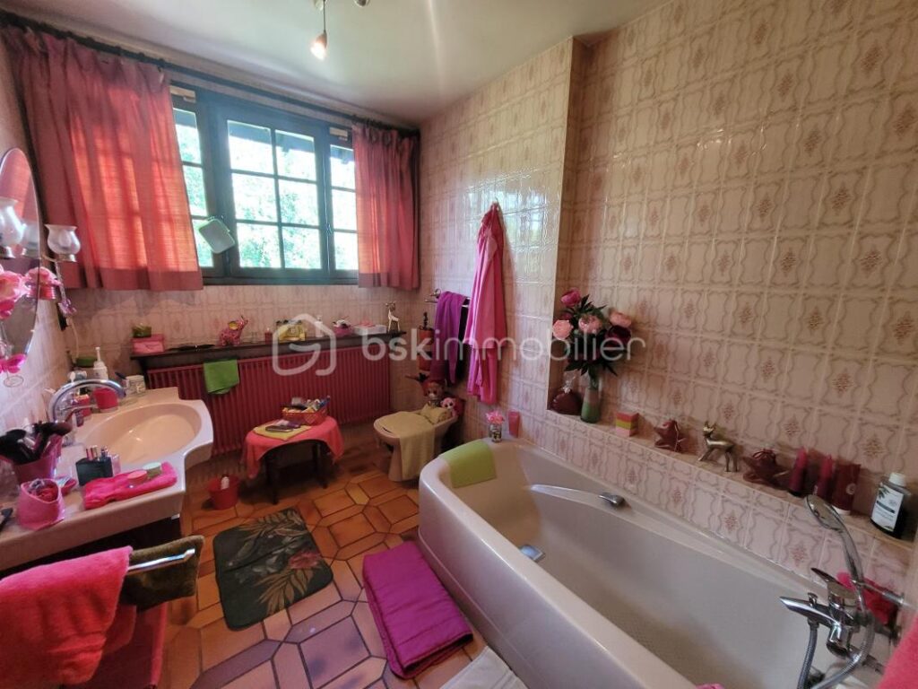 Criel de Voiron Propriété d’Exception Terrain 3766 m² 1 090 000 € – 7 pièces – 6 chambres – 360 m²