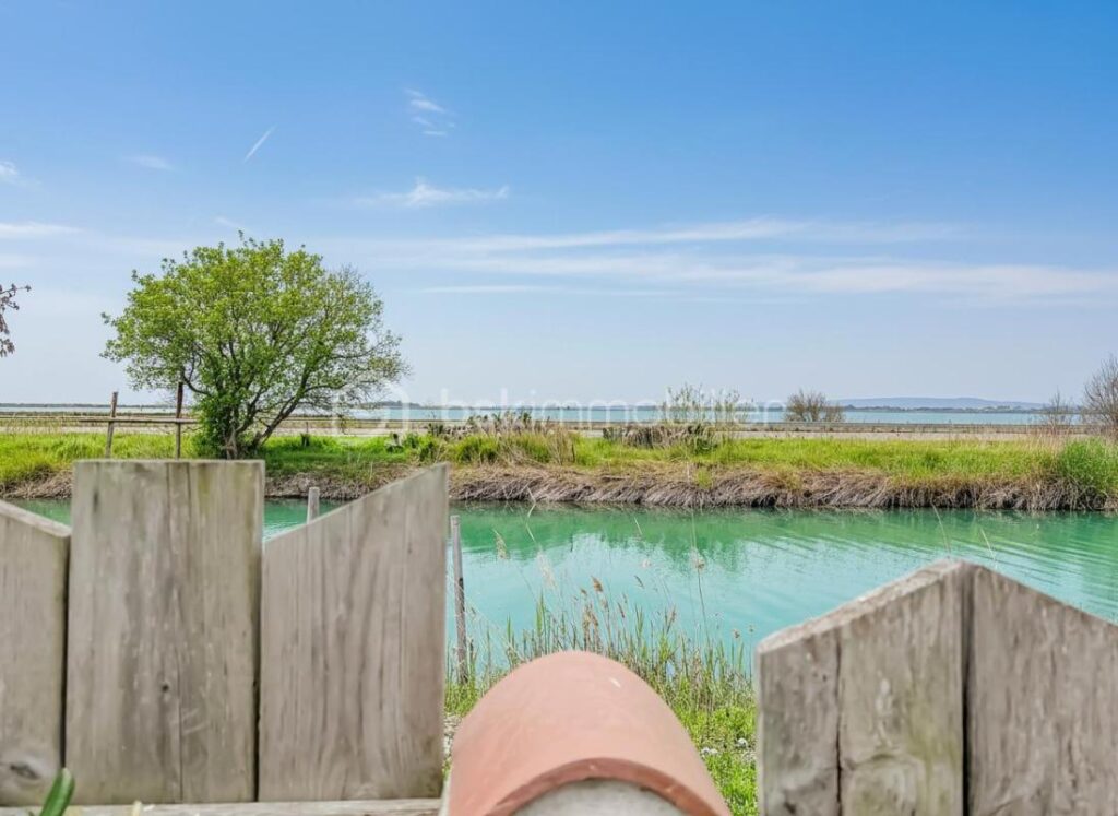 *** Villa T5 de 140m2 sur un terrain de 550m2 avec piscine et vue étangs à PALAVAS *** – 5 pièces – 4 chambres – 140 m²